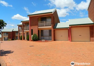 The Roseville Apartments