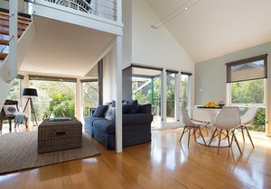 Boatshed Villa Yellow Door