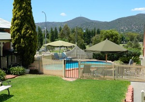The Roseville Apartments