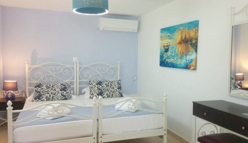 Economy Triple Room