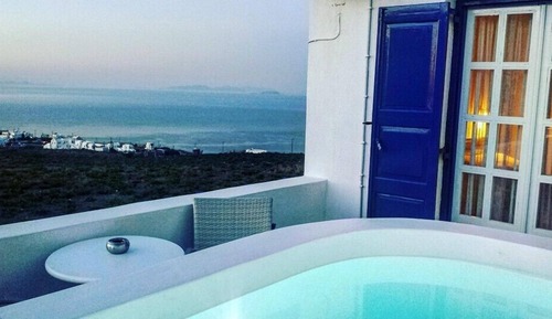 Suite, Jetted Tub