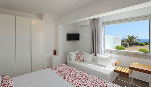 TINOS Deluxe Suite with Sea View and Private Pool