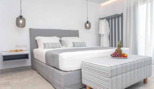 Suite, Sea View