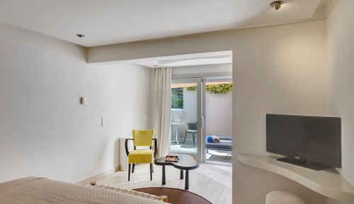 Suite with Outdoor Hot Tub