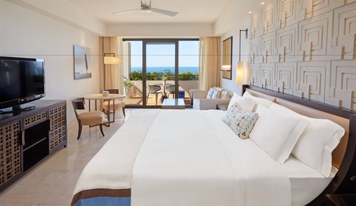 Premium Deluxe Room, 1 King Bed, Non Smoking, Sea View (Balcony)