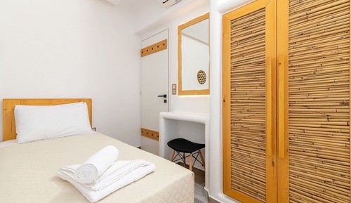 Deluxe House, 2 Bedrooms, Partial Sea View (with Plunge Pool - Grey Villa)