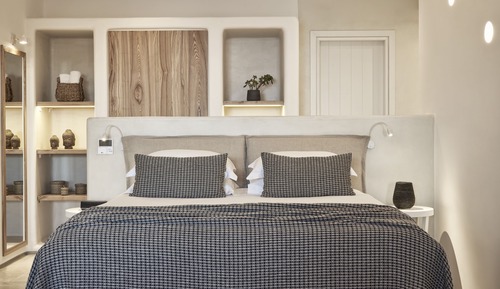 Honeymoon Bliss suite with private pool sea