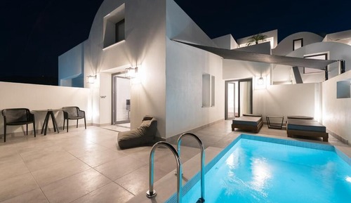 Deluxe Two-Bedroom Suite with Private Pool - 585°