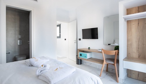 Superior Suite with Private Mini Pool - 375°