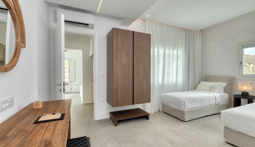 Luxury Apartment, 2 Bedrooms, Sea View, Beachfront