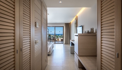 Double Sea view with outdoor Jacuzzi 18+