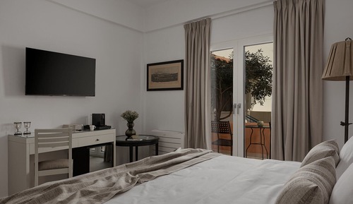 Superior Room, Balcony, Partial Sea View