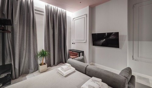 Elite Suite