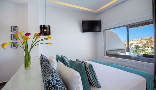 Deluxe Triple Room with Side Sea View & Outdoor Hot Tub
