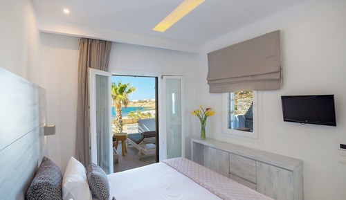 Superior Room with Sea View Big Balcony and Outdoor Hot tub