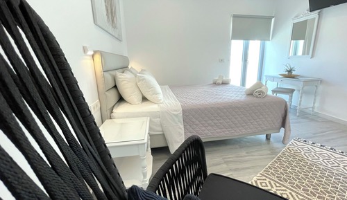 Economy Room