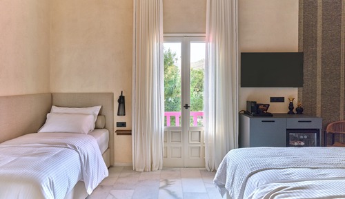 Deluxe Triple Room, Balcony, Mountain View