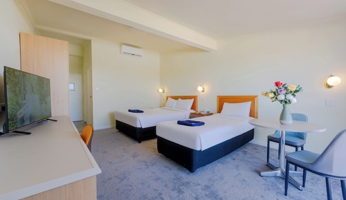 Triple Room, Patio, Mountain View