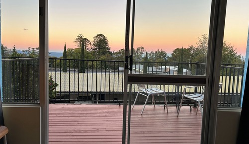 Comfort Room, Patio, Mountain View