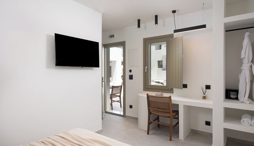 Mazee Suite.