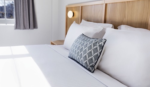 Standard Room, 1 King Bed, Mobility Accessible, Ensuite
