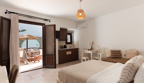 Triple Room, Pool View