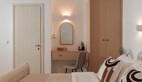 Double Room, 1 Queen Bed, Pool View