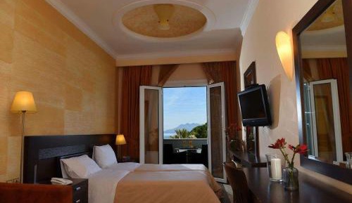 Junior Suite with Balcony