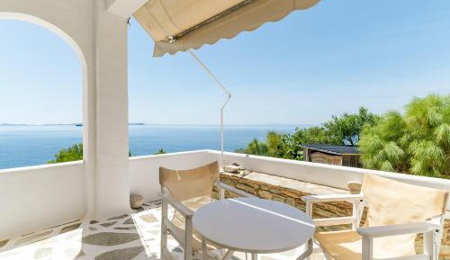 Superior One-Bedroom Apartment with Balcony