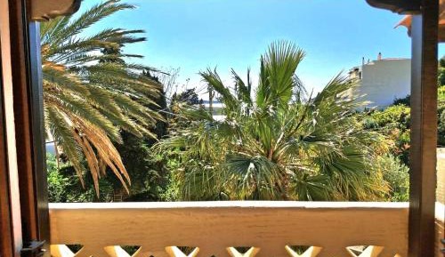 Two-Bedroom Apartment with Balcony and Sea View