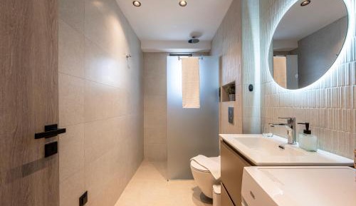 Superior One-Bedroom Apartment with Balcony