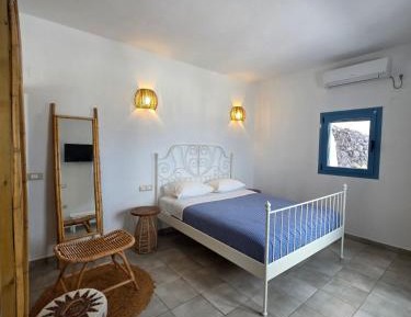 Double Room with Balcony and Sea View