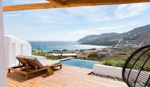Executive Suite with Private Pool & Sea View