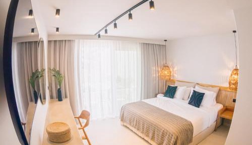 Suite with Private Pool