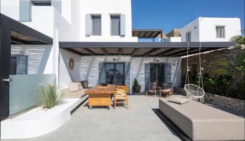 Apartment with Pool View 