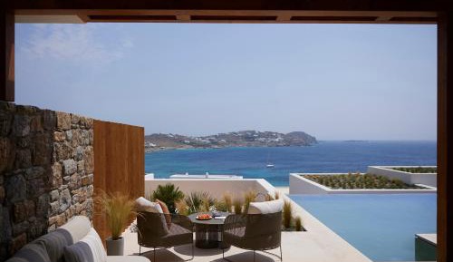 The Coast Grand Suite with Pool and Sea View