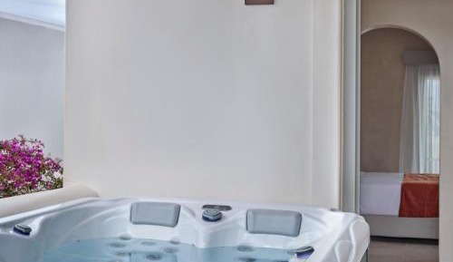  Deluxe Room with Outdoor Jacuzzi
