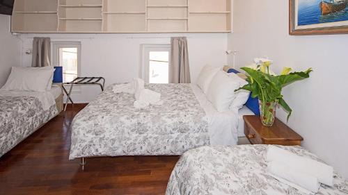 Quadruple Room with Private Bathroom