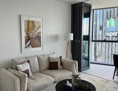 One-Bedroom Apartment with City View
