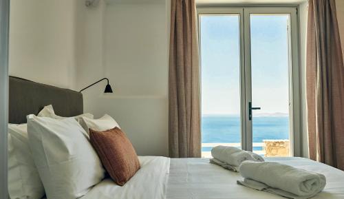 Deluxe Double Room with Balcony and Sea View