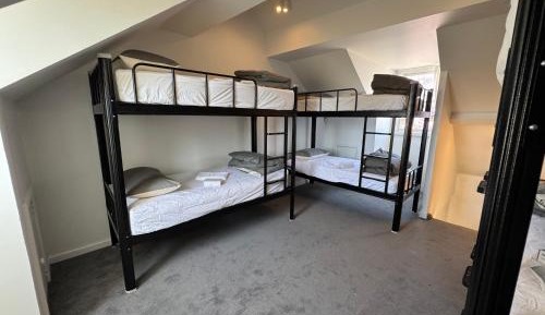 Bed in 6-Bed Mixed Dormitory Room