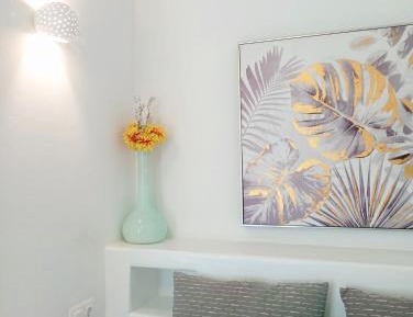 Deluxe Two-Bedroom Apartment with Garden View