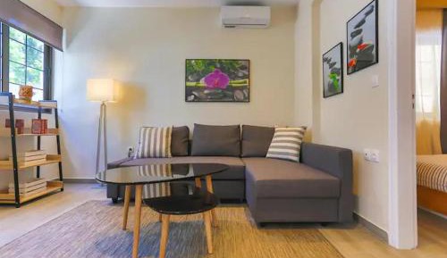 One-Bedroom Apartment
