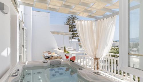 Queen Suite with Sea View