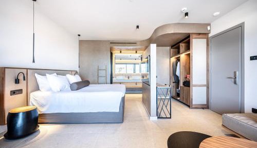 Junior Suite with Private Pool