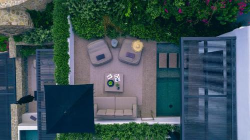 Noima Suite with Sea View & Private Heated Pool