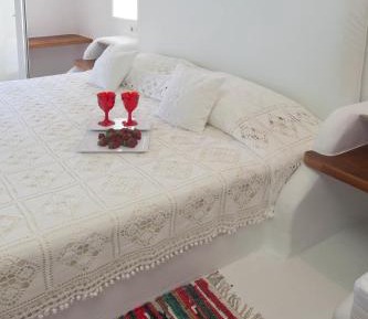 Honeymoon Suite with indoor Spa Bath