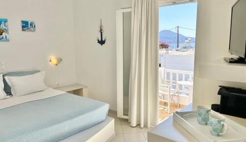 Deluxe Double Room with Side Sea View