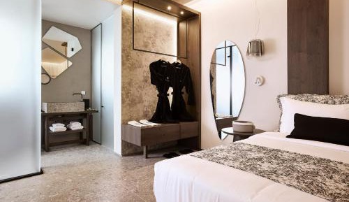 Suite with sea view and outdoor heated whirpool