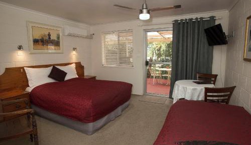 Queen Room with Garden View